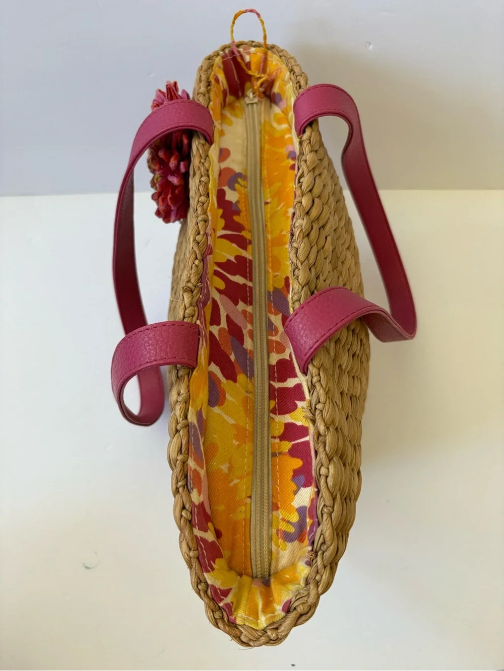 Woven Straw Bag Purse Pink Floral Appliqué Strap Zip Resort Cruise Coastal Beach